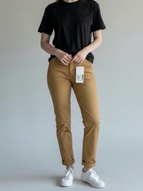 NWT. Wildfang. The Essential Trouser. Camel. Size 16.